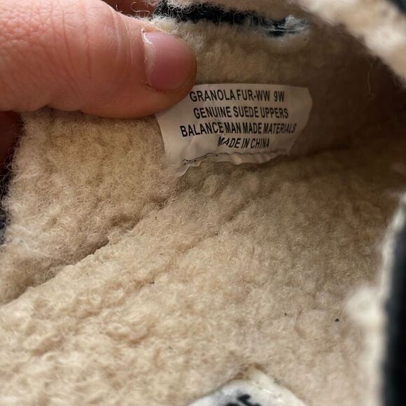 CUSHIONAIRE Women's COZY slip-On Genuine Suede Cork Footbed Platform Clog SIZE 9 - Picture 8 of 8